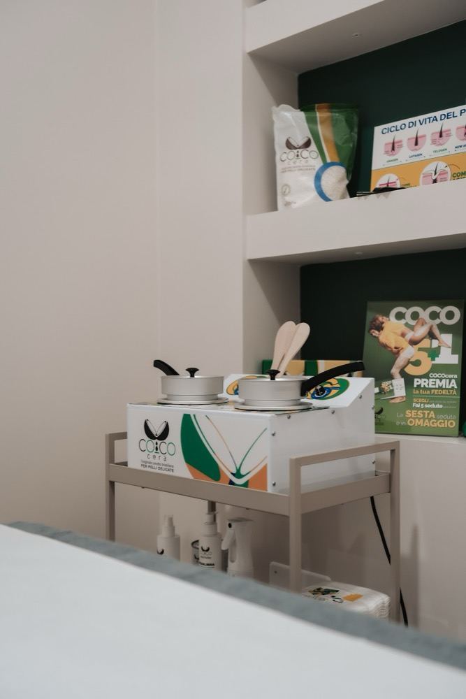 Il carrello della ceretta, con le cere per pelli sensibili